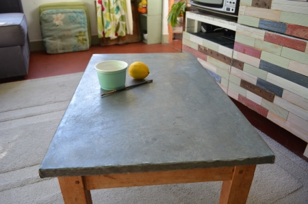 Customiser une table basse bois