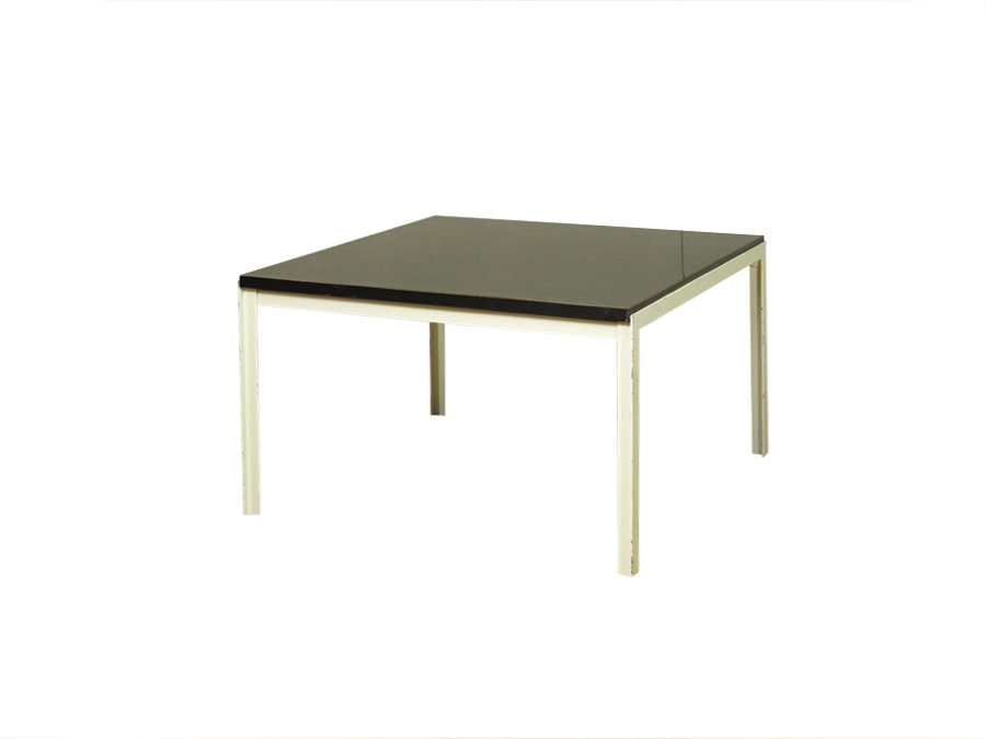 Table basse carrée knoll