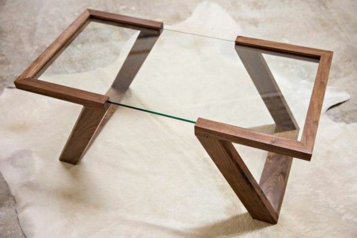 Table basse caisse en bois et verre