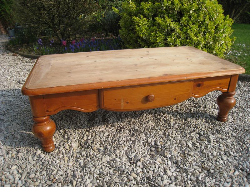 Moderniser table basse en bois