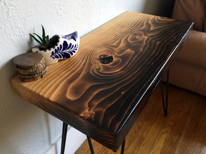Table basse en bois brulé