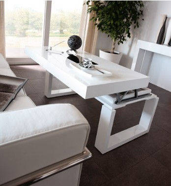 Table basse relevable laquée