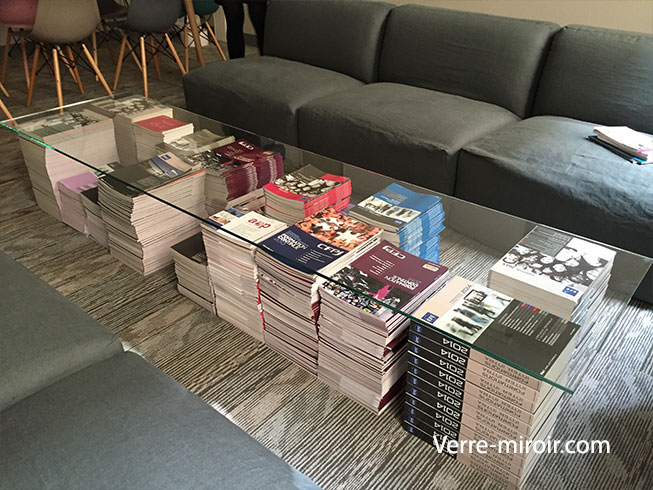 Recouvrir une table basse en verre