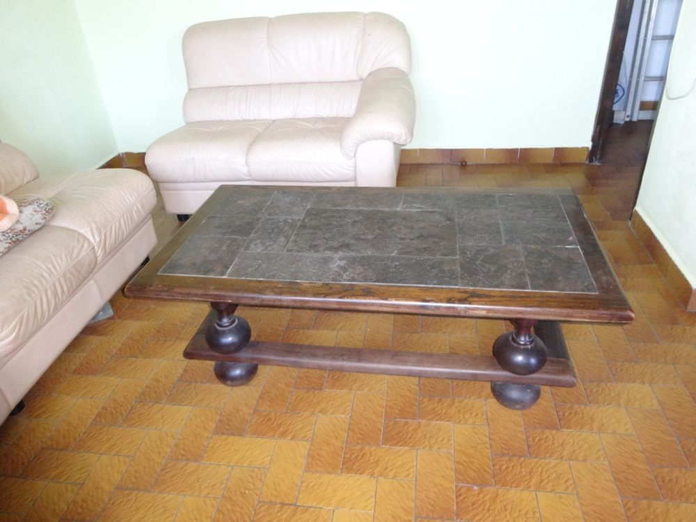 Table basse bois massif et pierre