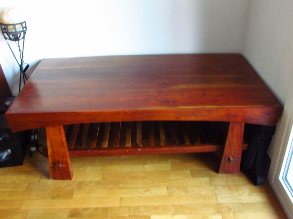 Table basse en bois bois et chiffon