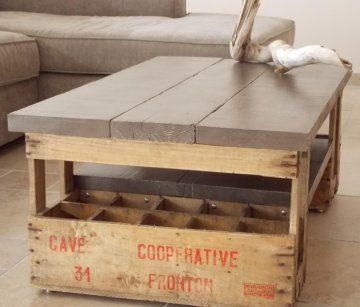 Table basse bois flotté et caisse a vin