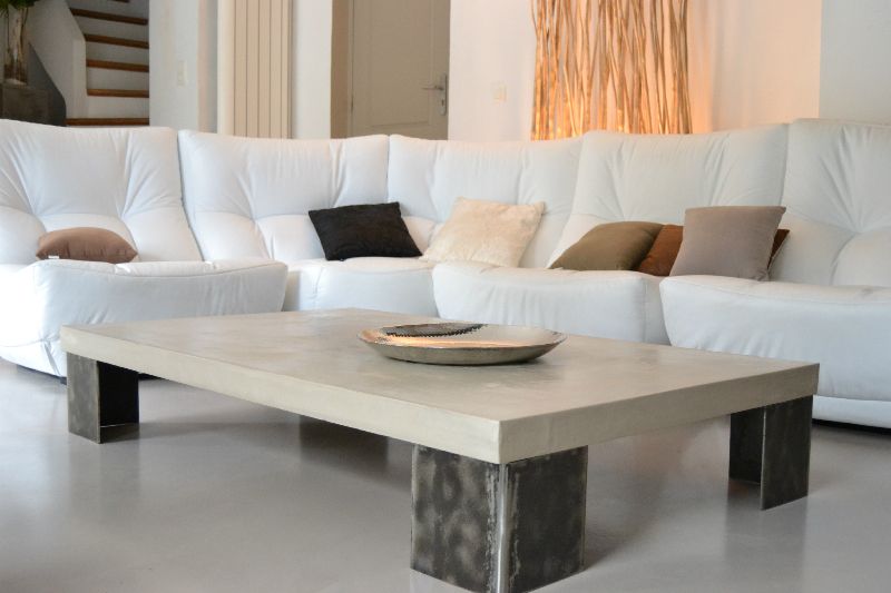 Table basse design tres grande