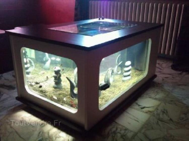 Table basse aquarium noir et blanc