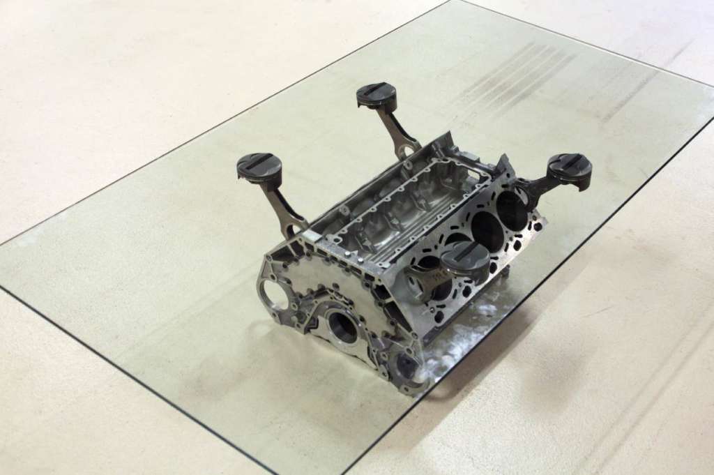 Table basse en verre moteur