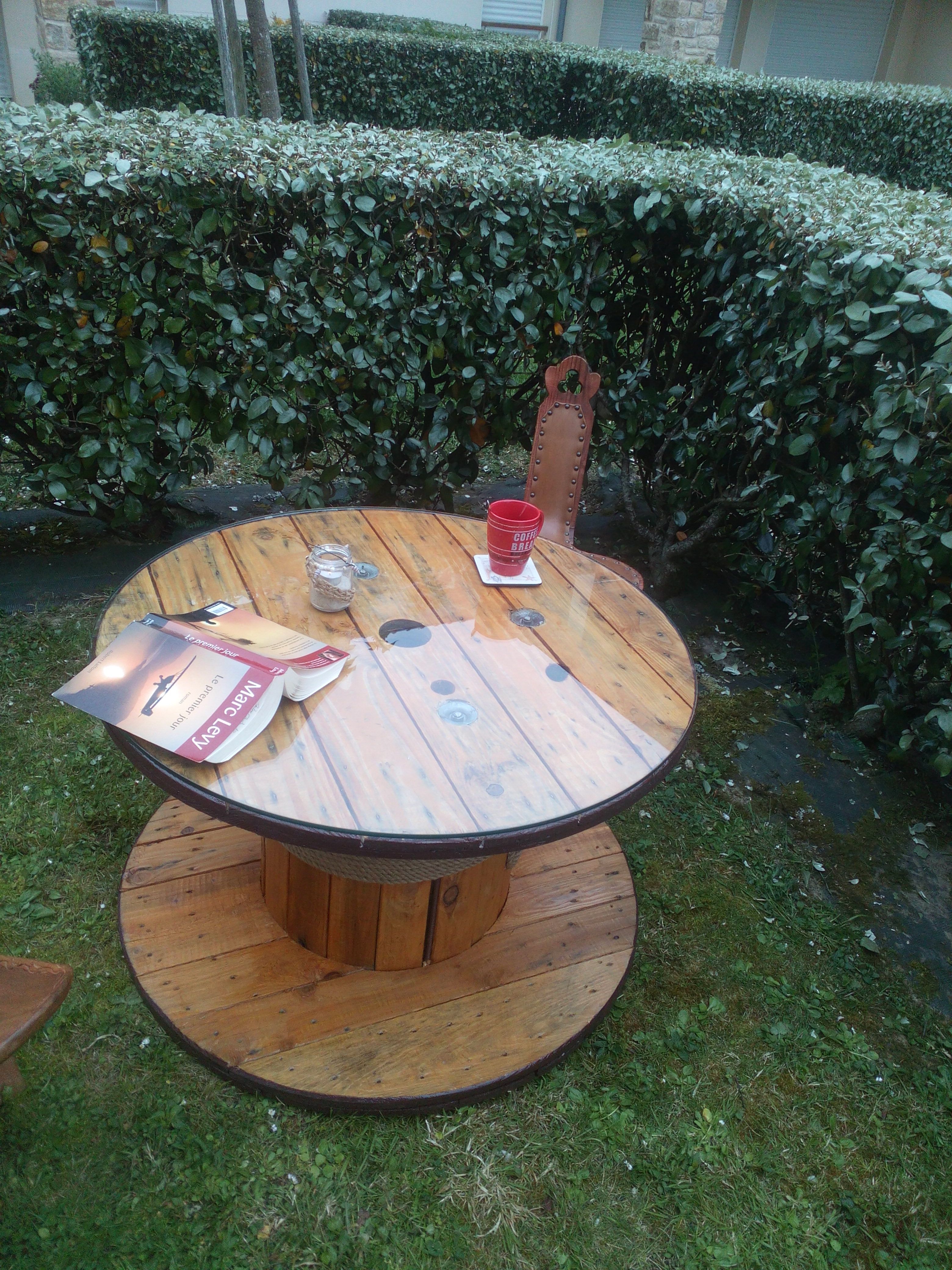 Table basse en bois rénovée