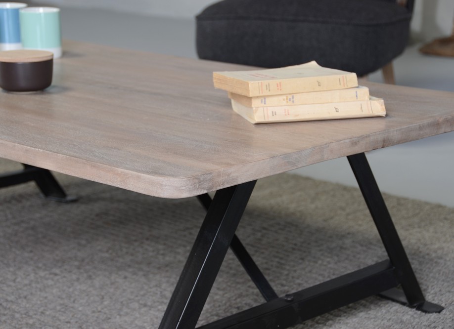 Table basse bois et acier noir