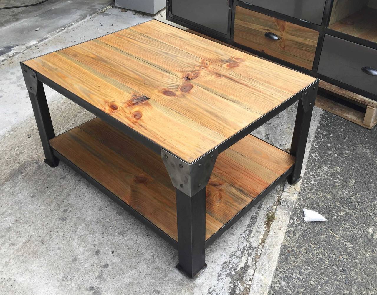 Table basse relevable dimension 120x60cm en hêtre massif sanchez y ruiz