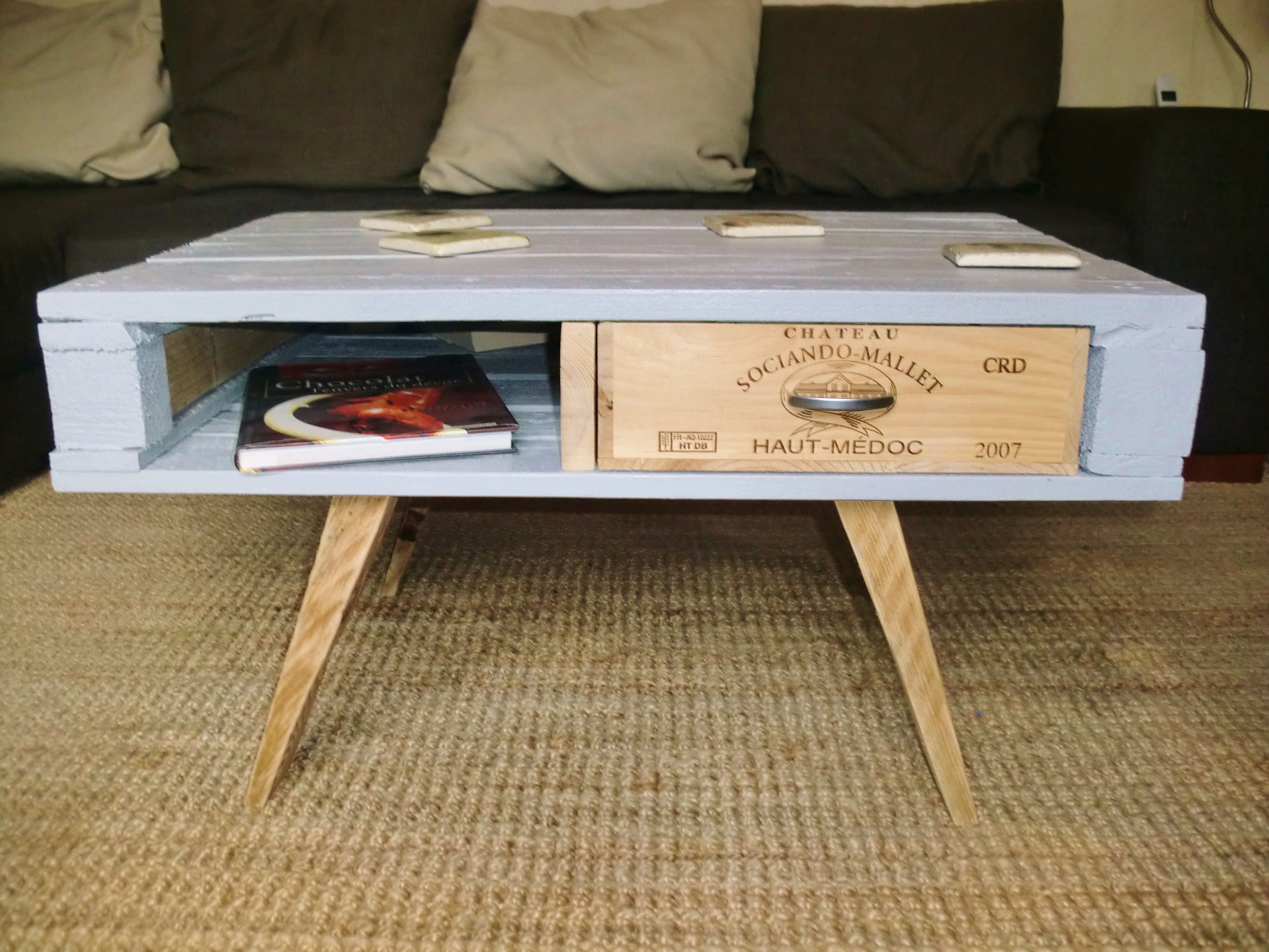 Table basse palette avec pieds
