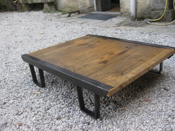 Table basse industrielle palette sncf
