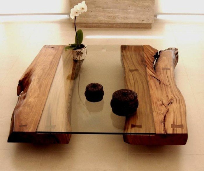 Table basse de salon en bois et verre