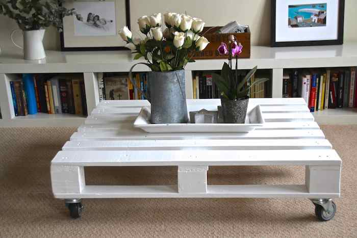 Table basse palette rose