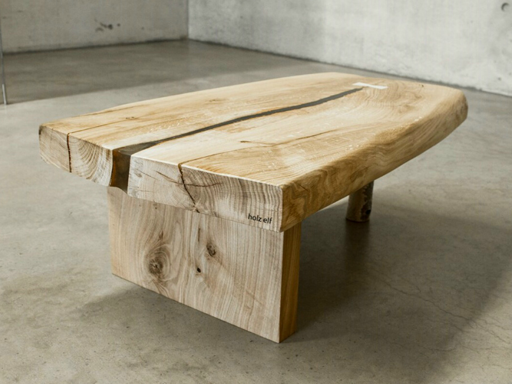 Table basse en bois brut design