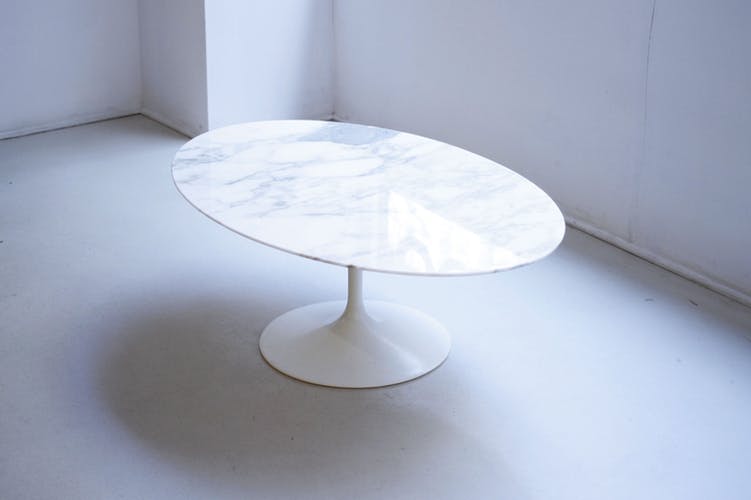 Table basse saarinen marbre prix