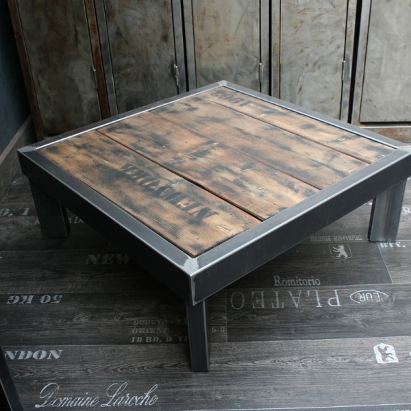 Table basse bois brut et acier
