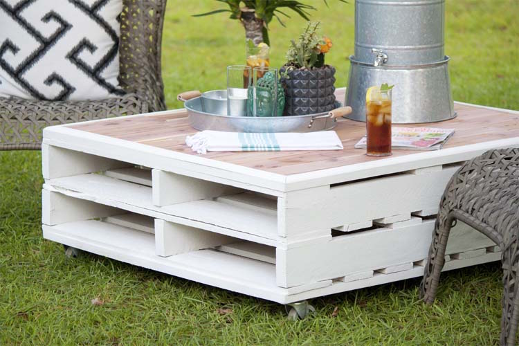 Table basse extérieur en palette