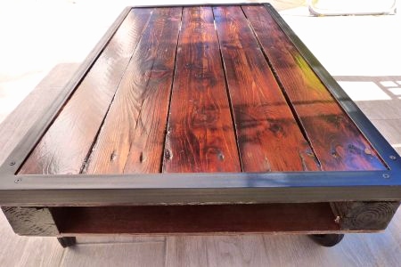 Table basse avec palette vert anis