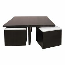 Grande table basse avec pouf