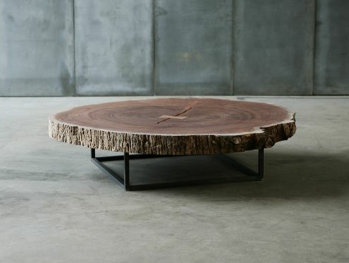 Table basse bois naturel avec pouf