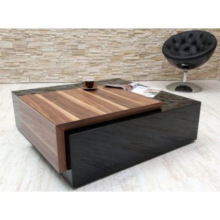 Table basse noir en bois
