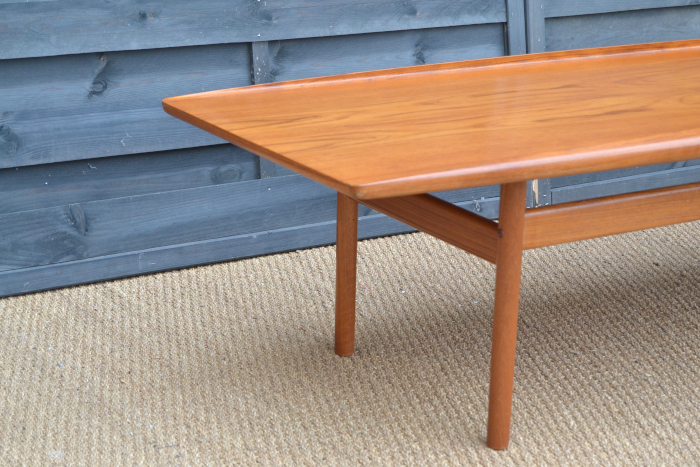 Table basse scandinave grete jalk