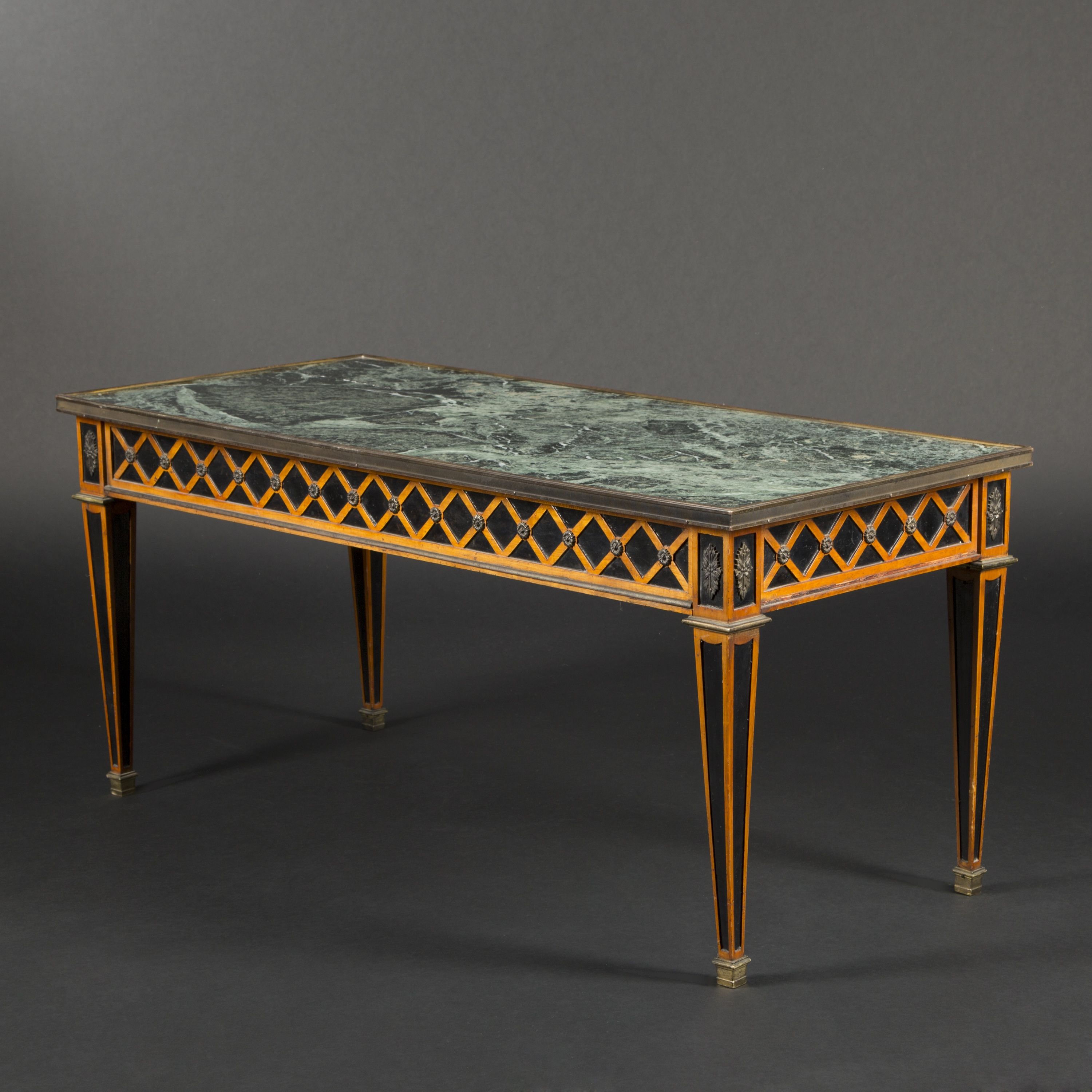 Table basse marbre louis xvi