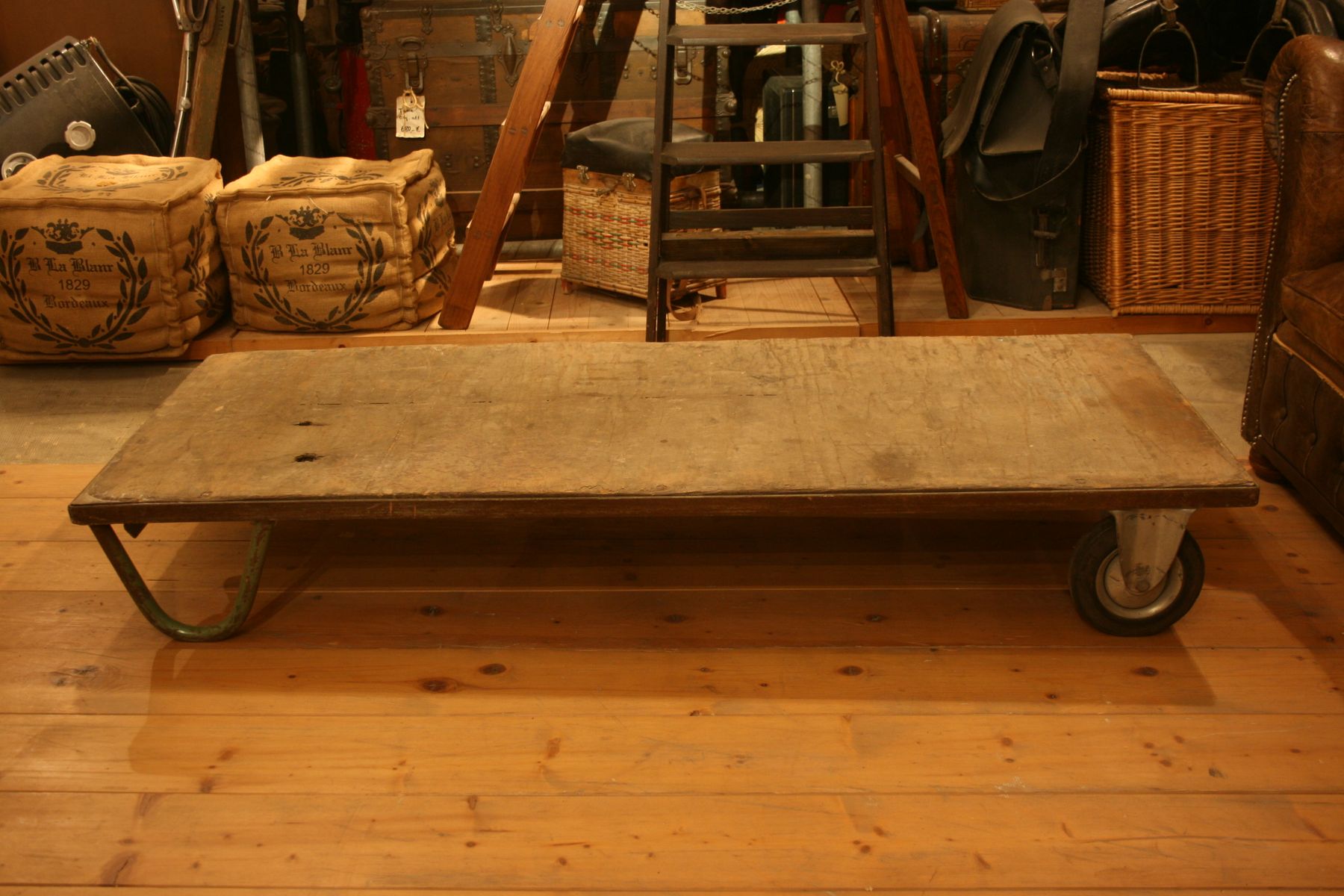 Table basse usine