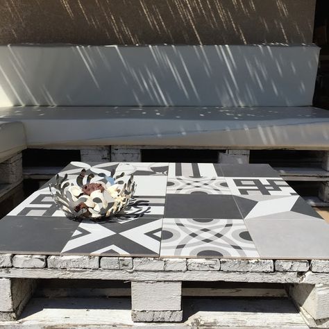 Customiser une palette en table basse