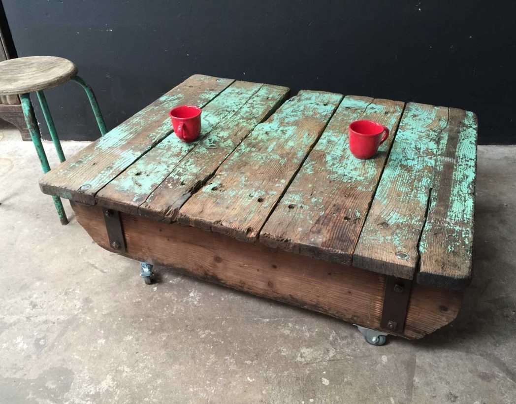Table basse palette colorée