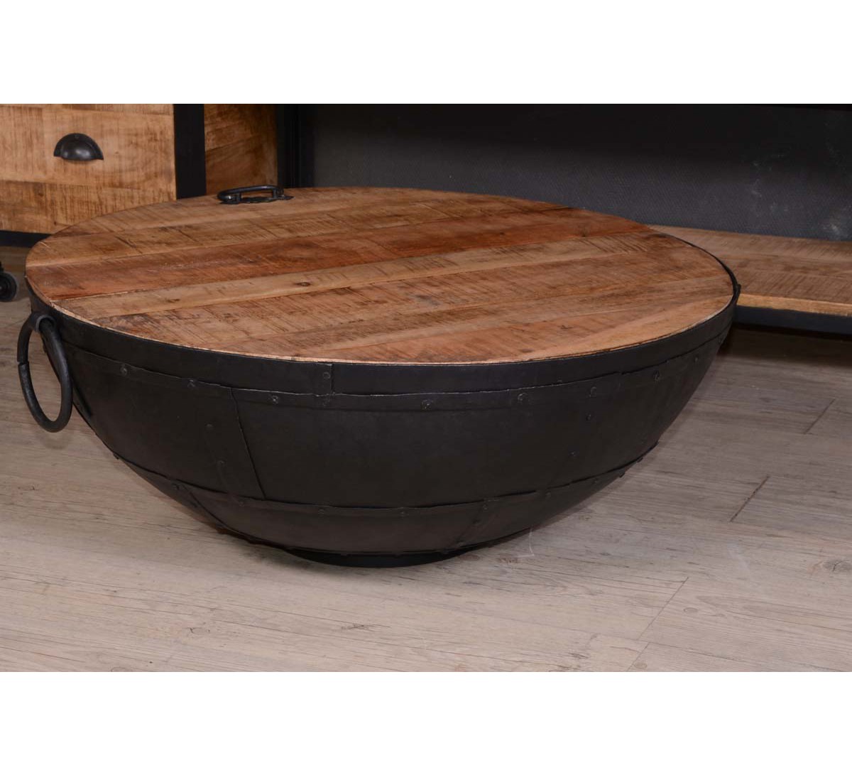 Table basse industrielle atelier