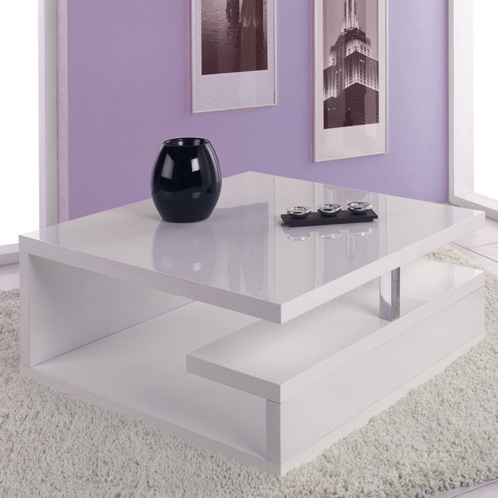 Table basse design avec roulettes