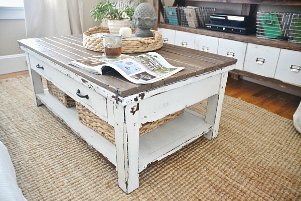 Customiser une table basse en bois